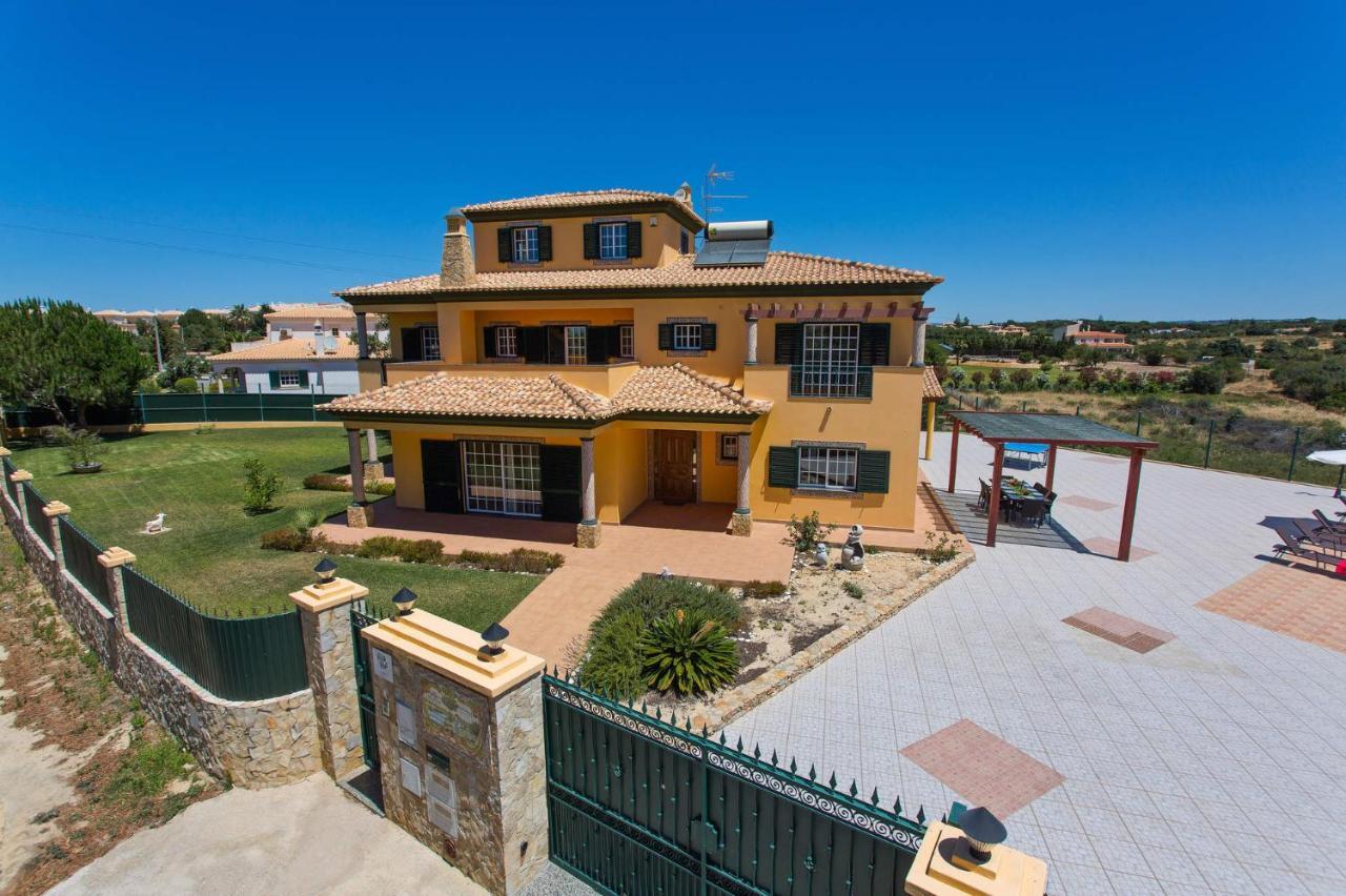 Villa Nincha - Heated Pool - Free Wi-Fi - Air Con Albufeira Exterior foto
